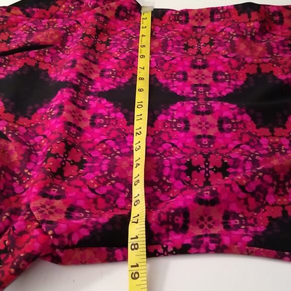 Taylor Women's Size 12 Fuchsia Floral Print Sheath Dress. Office/Night out - Picture 7 of 9